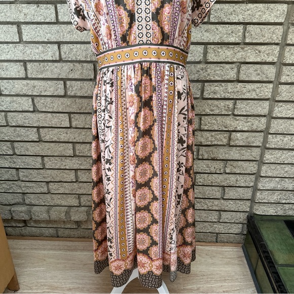 Nwt Gal Meets Glam Stunning Floral Dress Size 8 - Picture 4 of 14